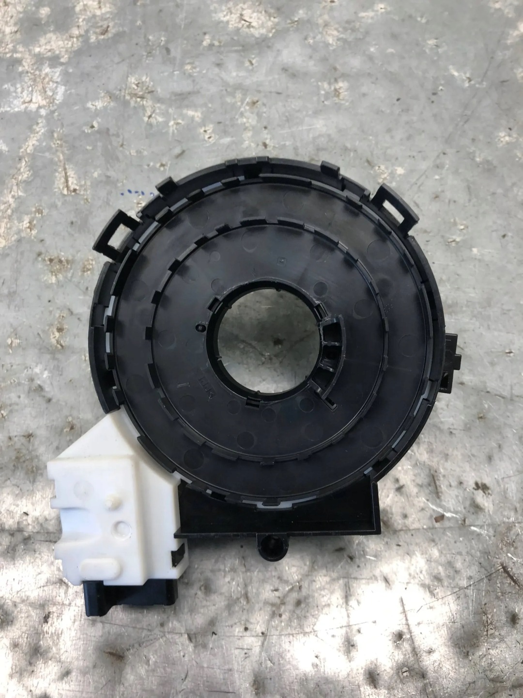 ring airbag VW GOLF V 1K0959653C