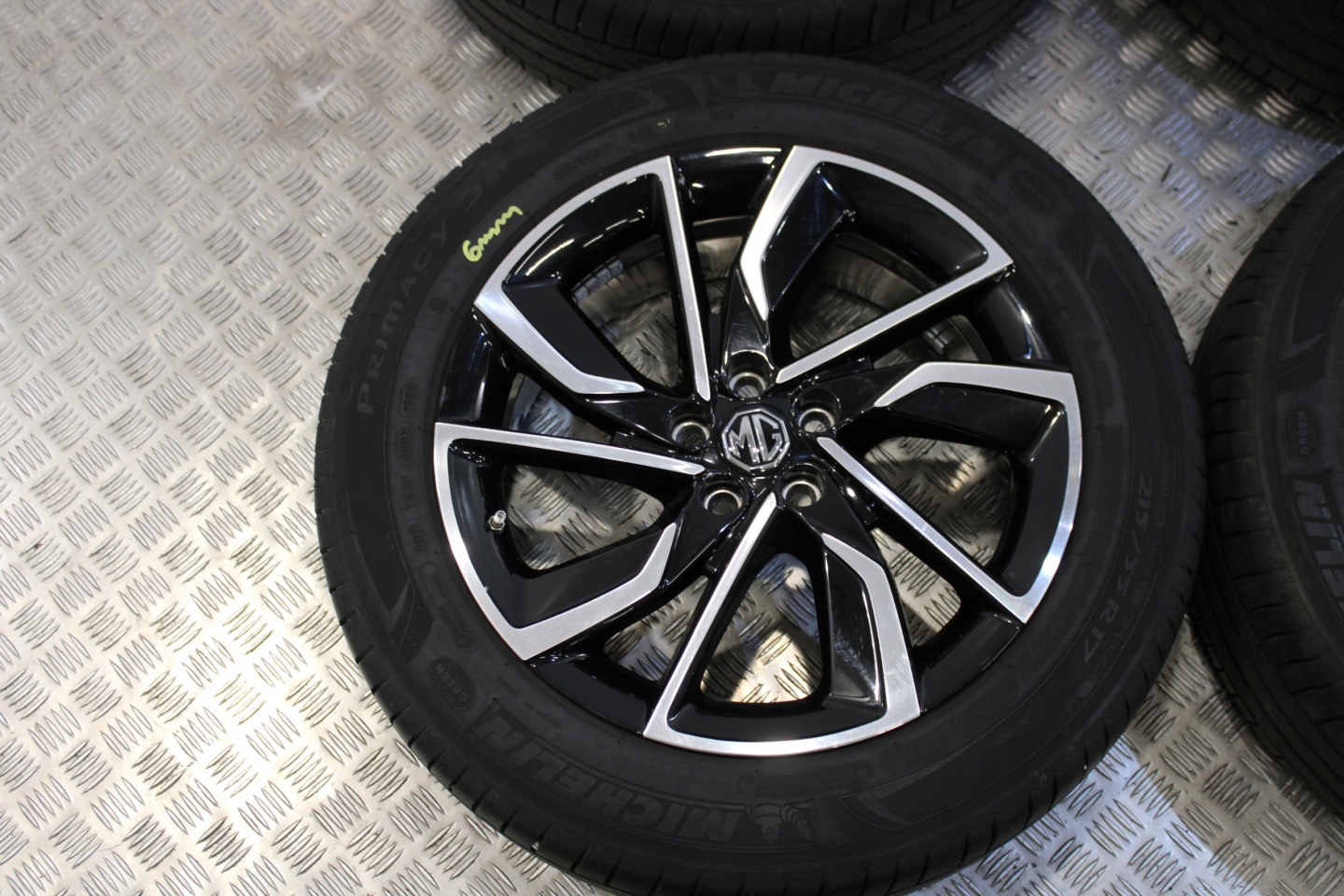 wheels discs disc 215/55 R17 ET41 MG ZS LIFT