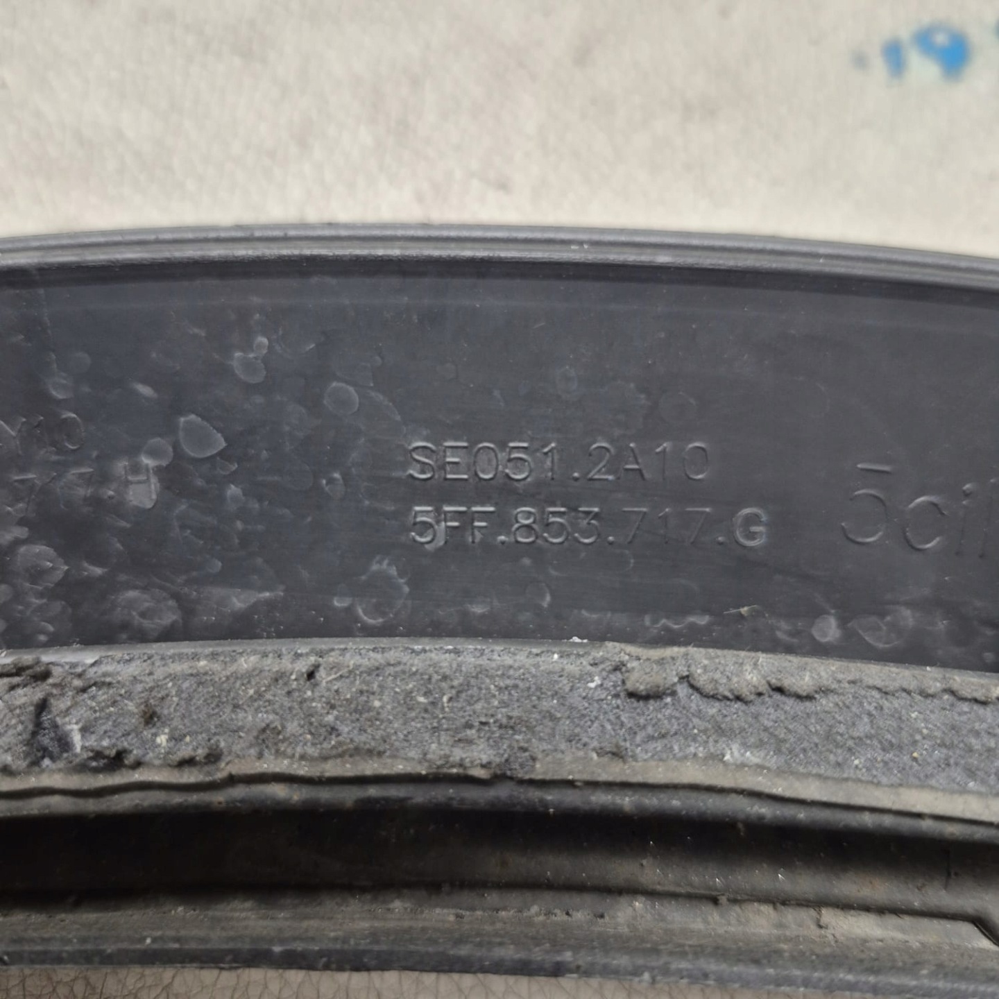 CUPRA FORMENTOR 20-> moulding cap left front
