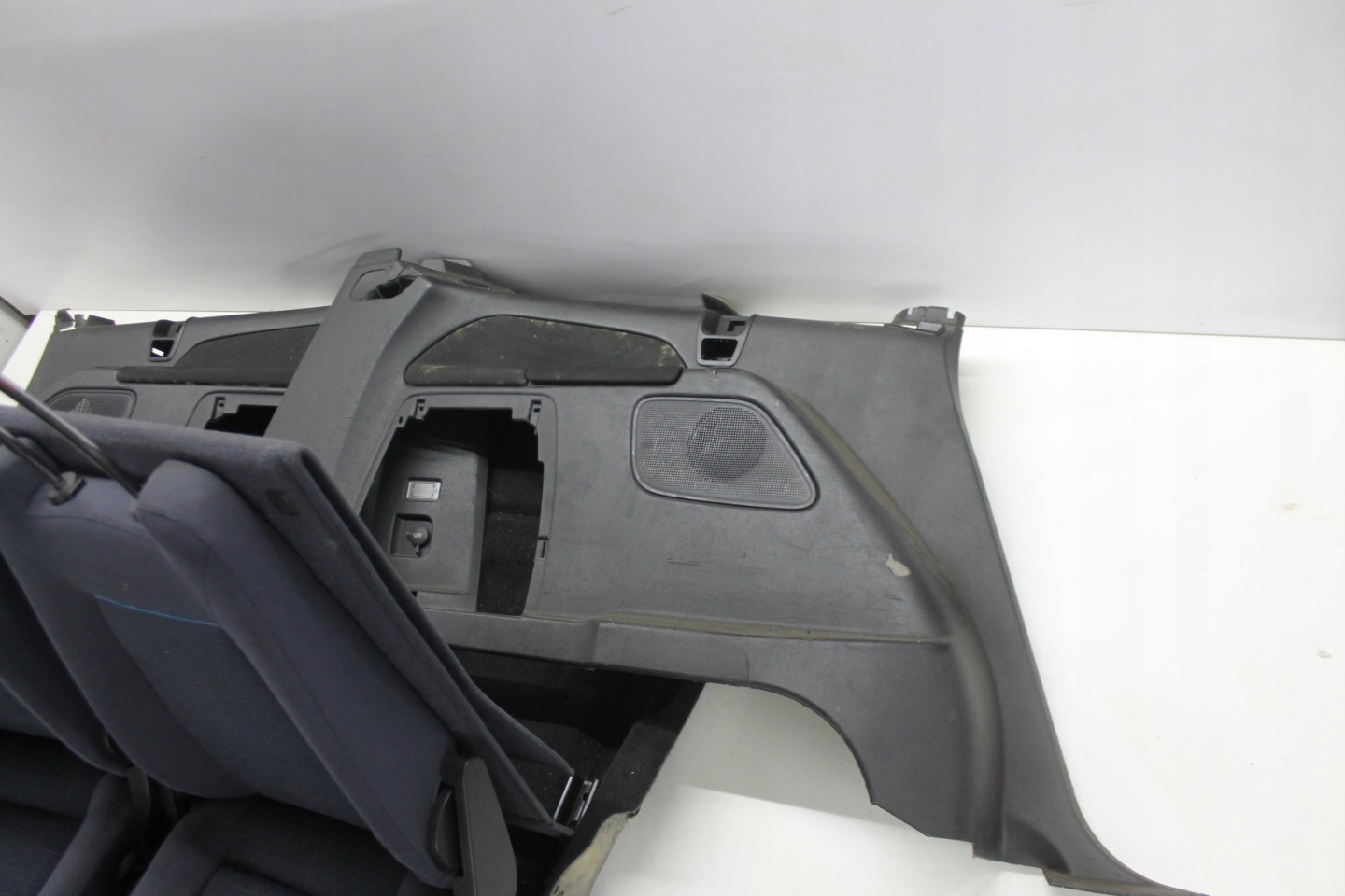 seats floor side 3-CI RZAD FORD GALAXY MK3 06-15