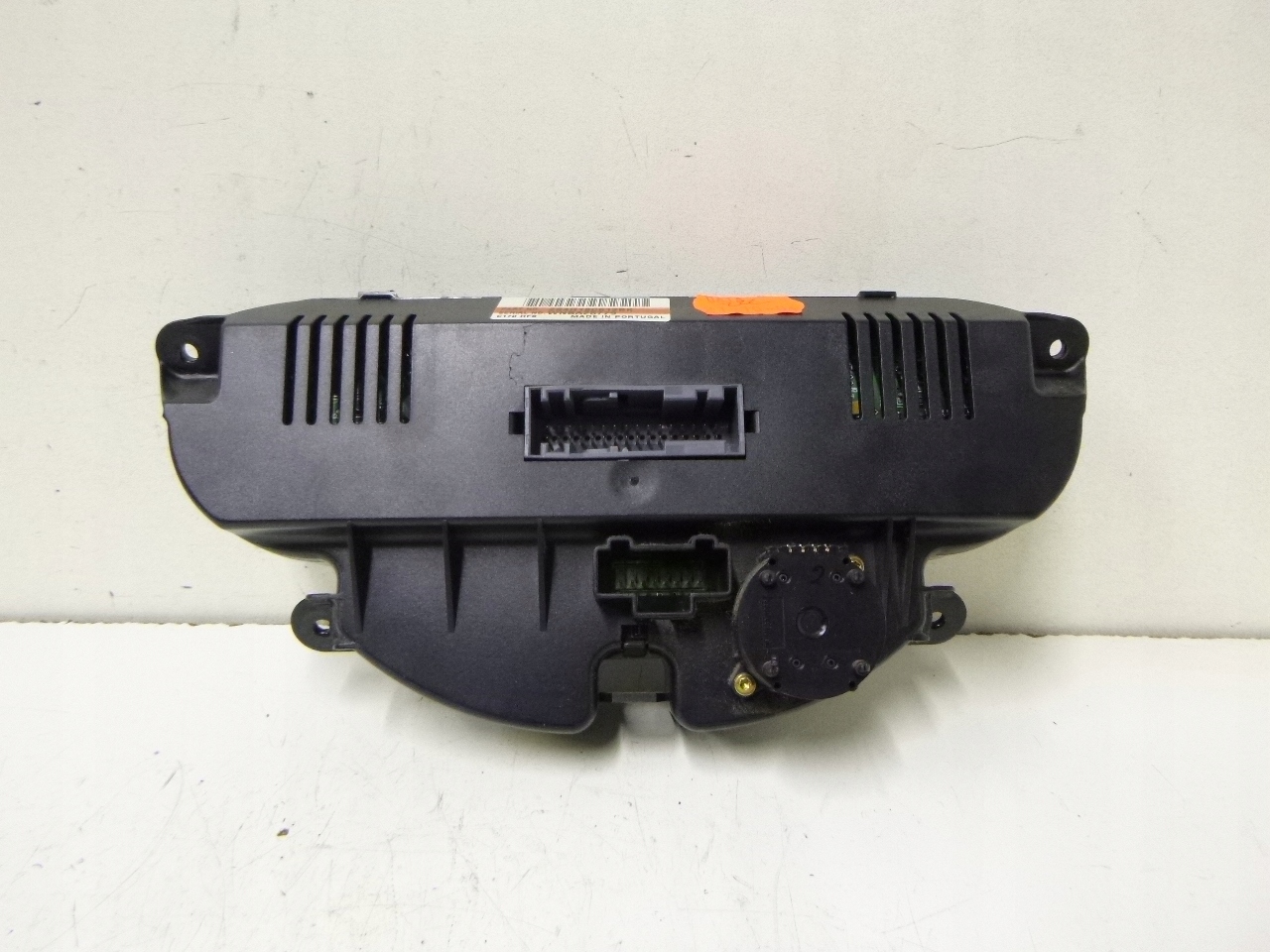 UNITE COMMANDE CLIMA BOUCHES BUSES FORD FOCUS LIFT 01R.