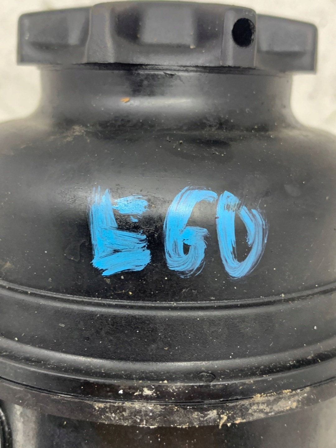 nadrzka na servo BMW E60 (2003-2010) 2.0D