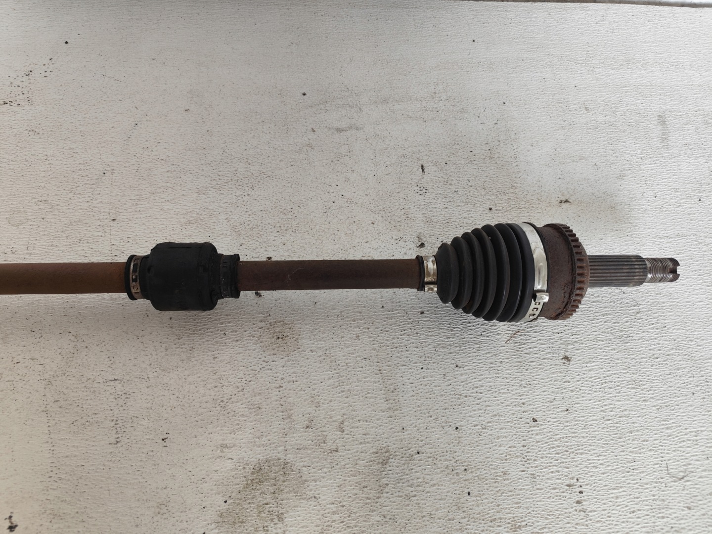 KIA VENGA IX20 petrol semi-axis right