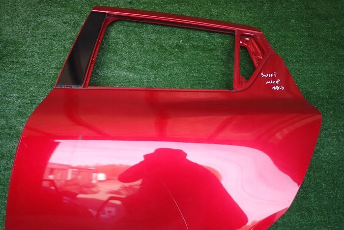 SUZUKI SWIFT MK8 VIII 17- door left rear. rear part