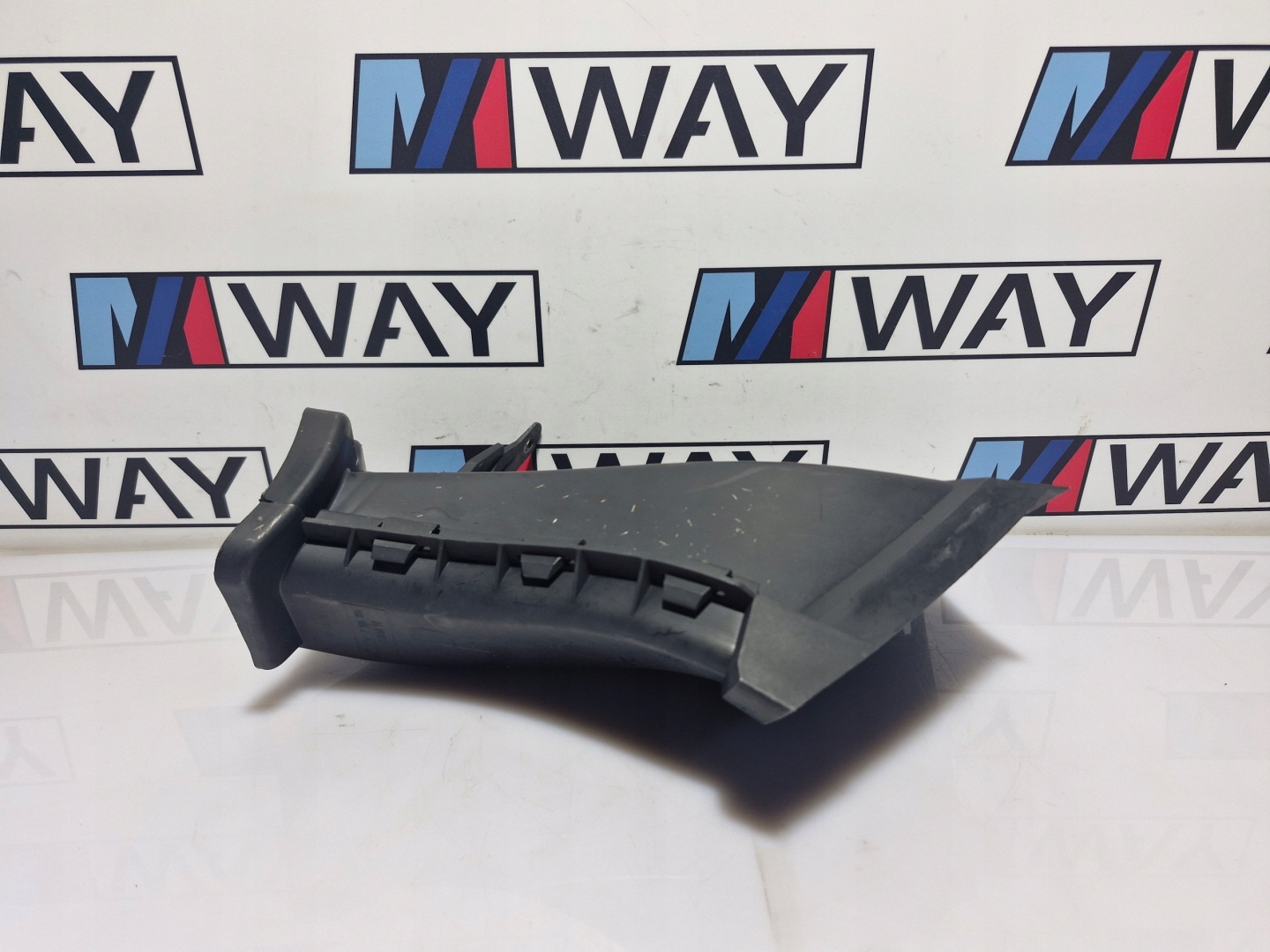 BMW E81 E87 drain air hose brakes right front 7906806