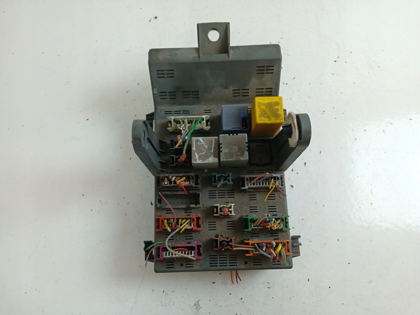 RENAULT LAGUNA et Module fusibles