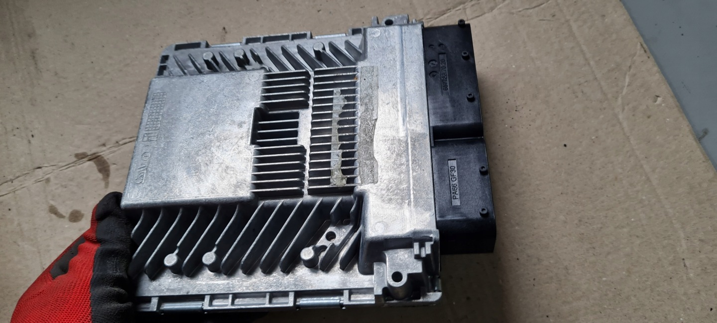 S4 A4 B8 LIFT A4 computer control unit of the engine 3.0 TFSI 8K5907551D S5