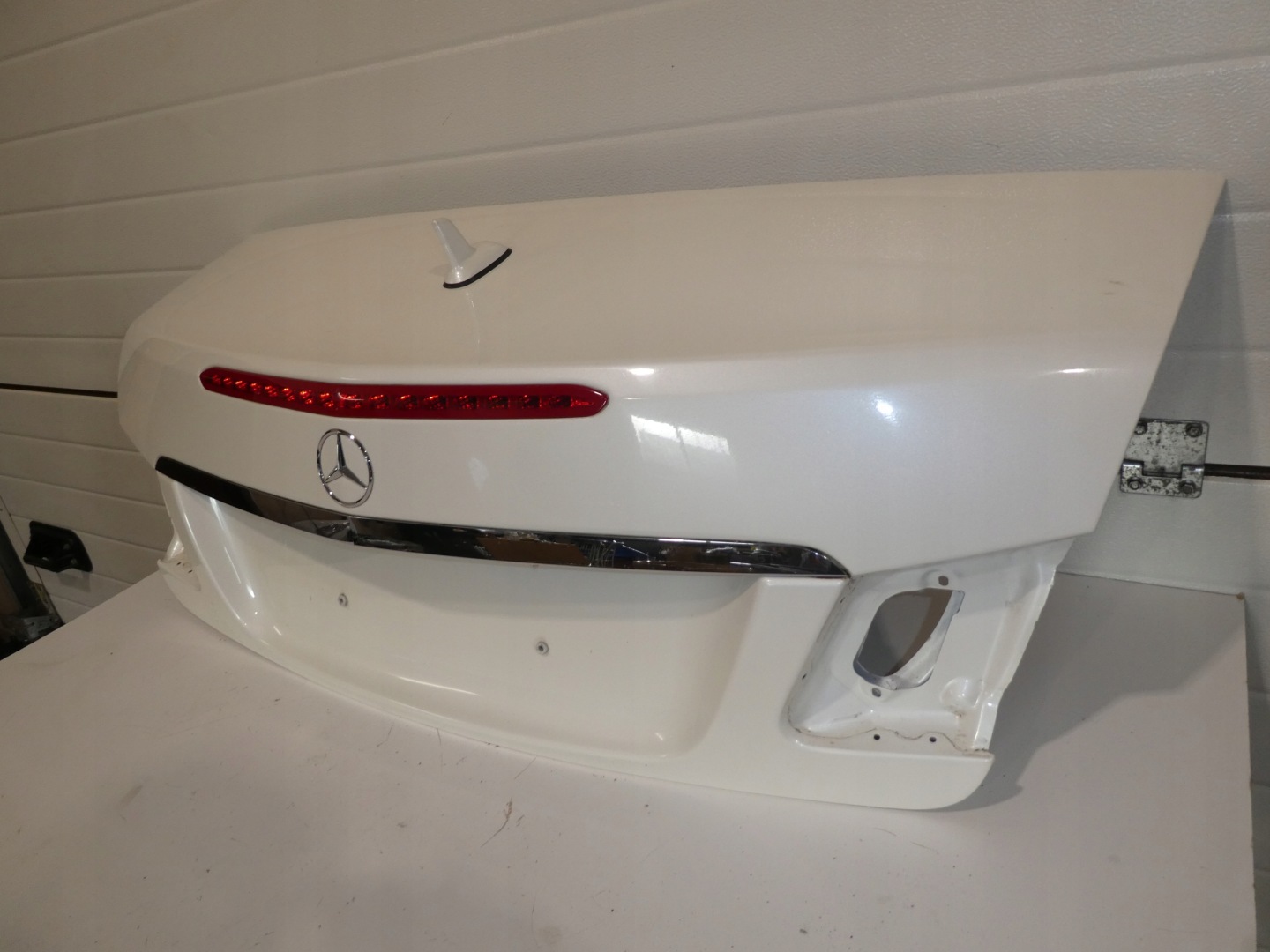 HECKKLAPPE KOFFERRAUMDECKEL MERCEDES E W207 CABRIO BIALA PERLA