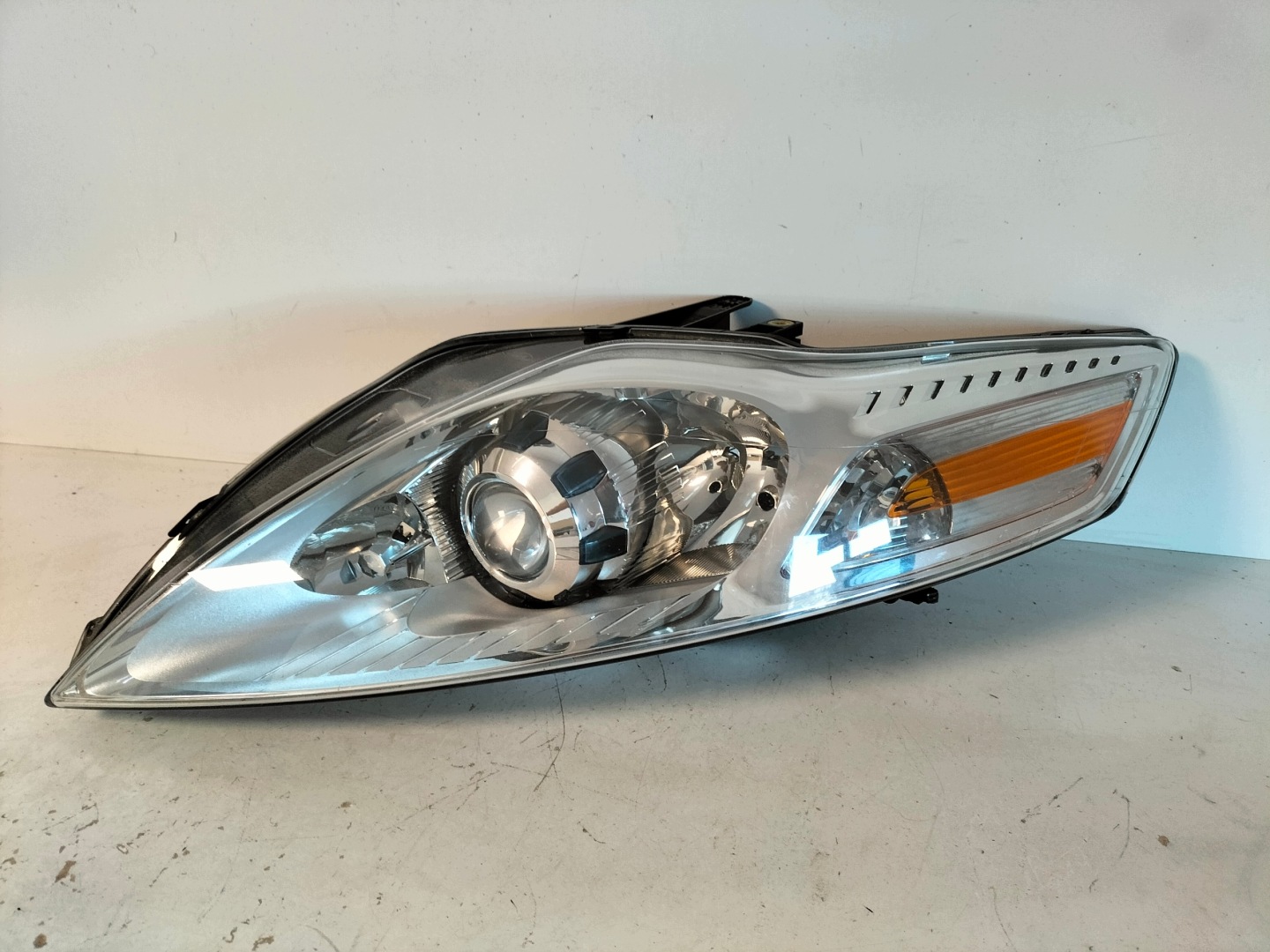 light front reflektor left FORD MONDEO MK4 07- XENON