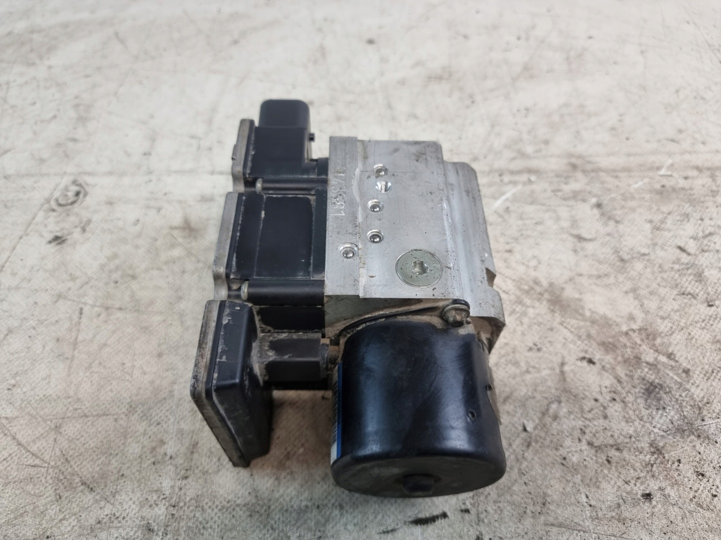 Pompa ABS OE 13663901 OPEL VECTRA C 2.2B 03r