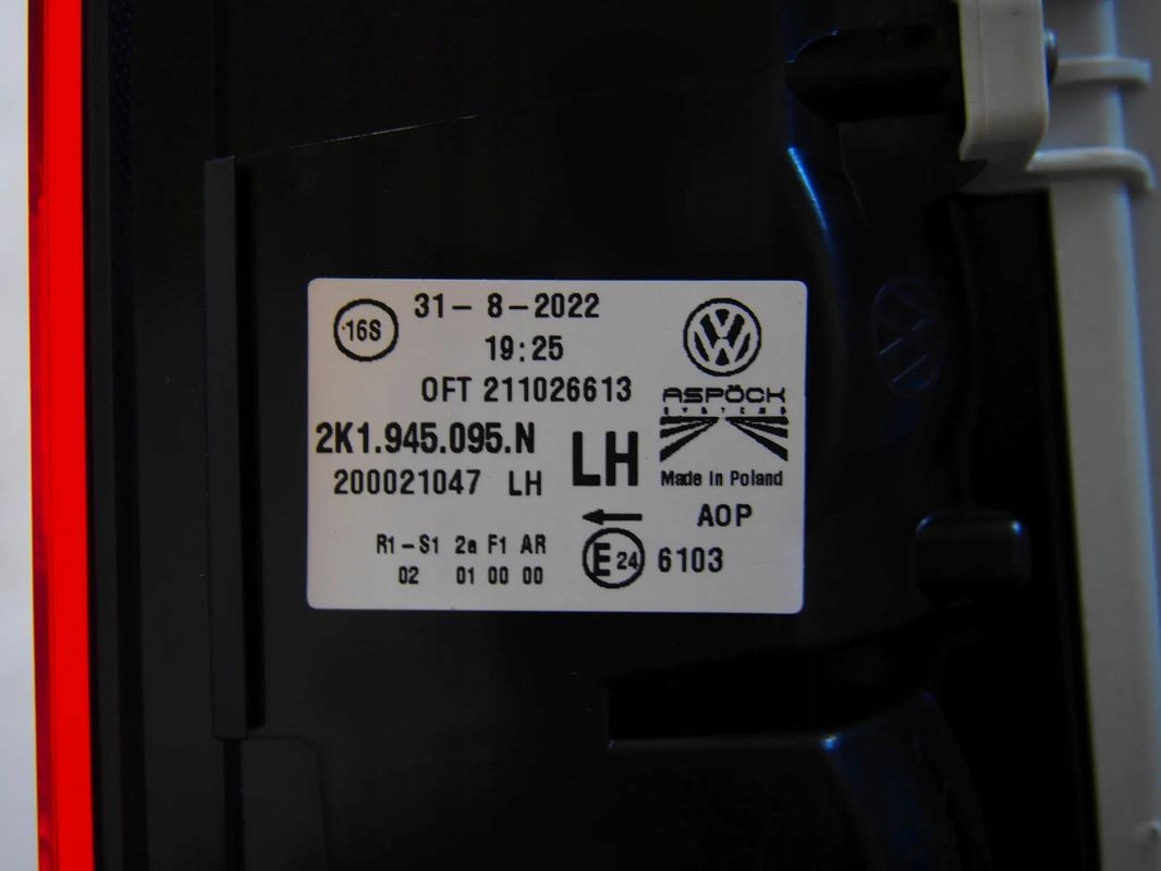 Volkswagen Caddy 15-20r light left rear part rear VW 2K1945095N