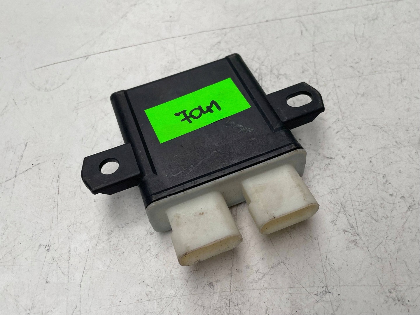 module control unit seat Renault Megane Nissan 988568774R !J