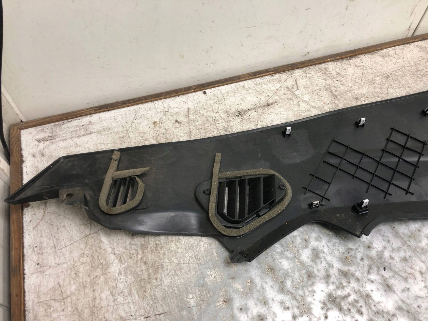 cover side TUNELU left FORD EDGE MK2 EM2B-R045027-AG
