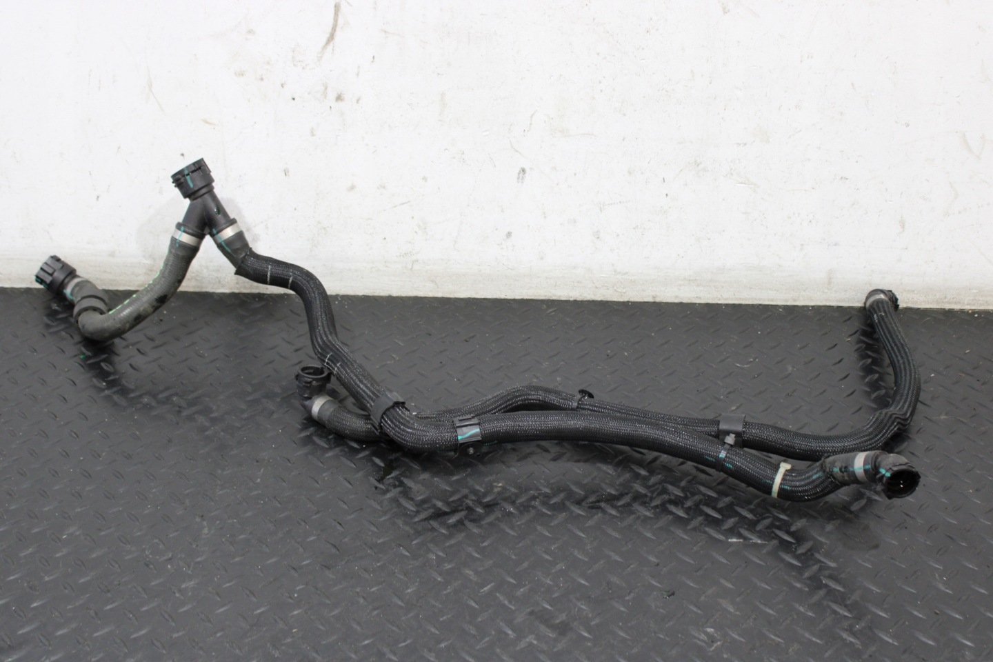 crijevo prijenos cijev vode LAND ROVER EVOQUE II 2 L551 L8D2-8274-AC