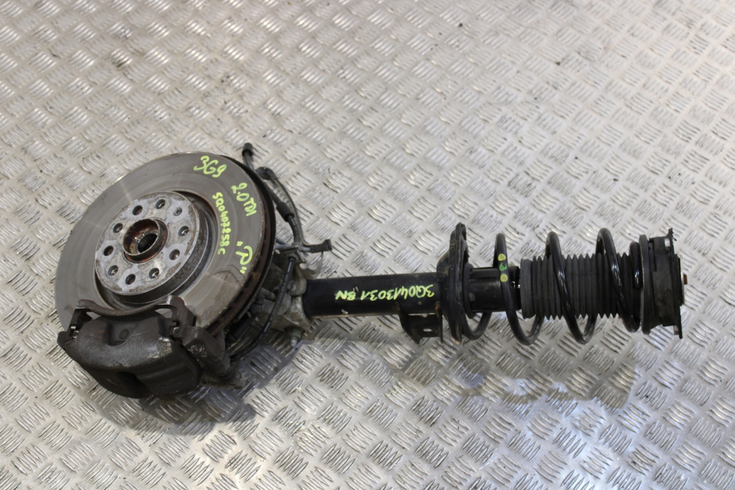 swing McPherson shock absorber right front VW PASSAT B8 3G0 3G9