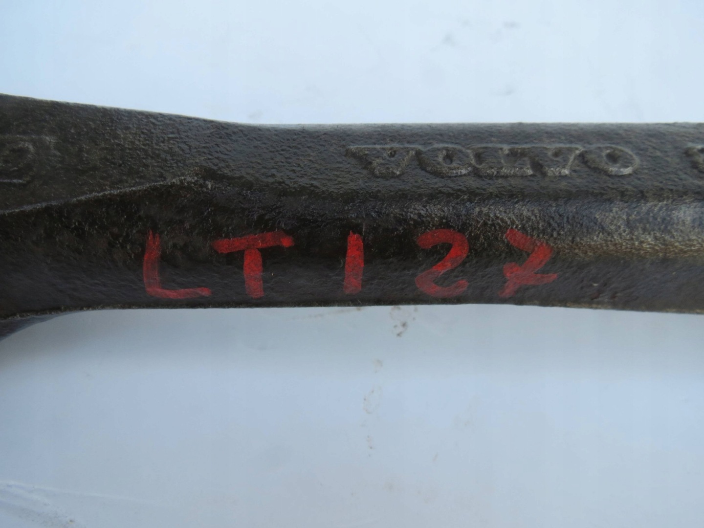 Querlenker links heck AWD VOLVO XC90 und 8630782 8630783