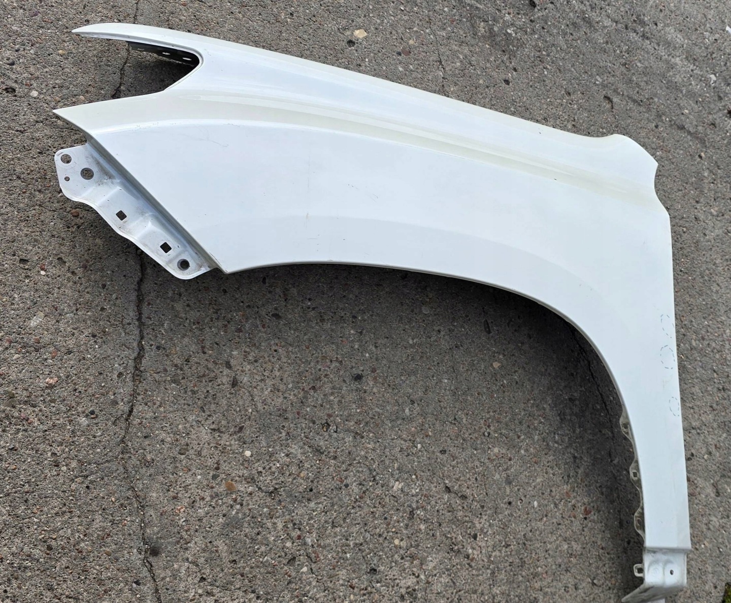 Toyota Land Cruiser (J150) front side left fender front