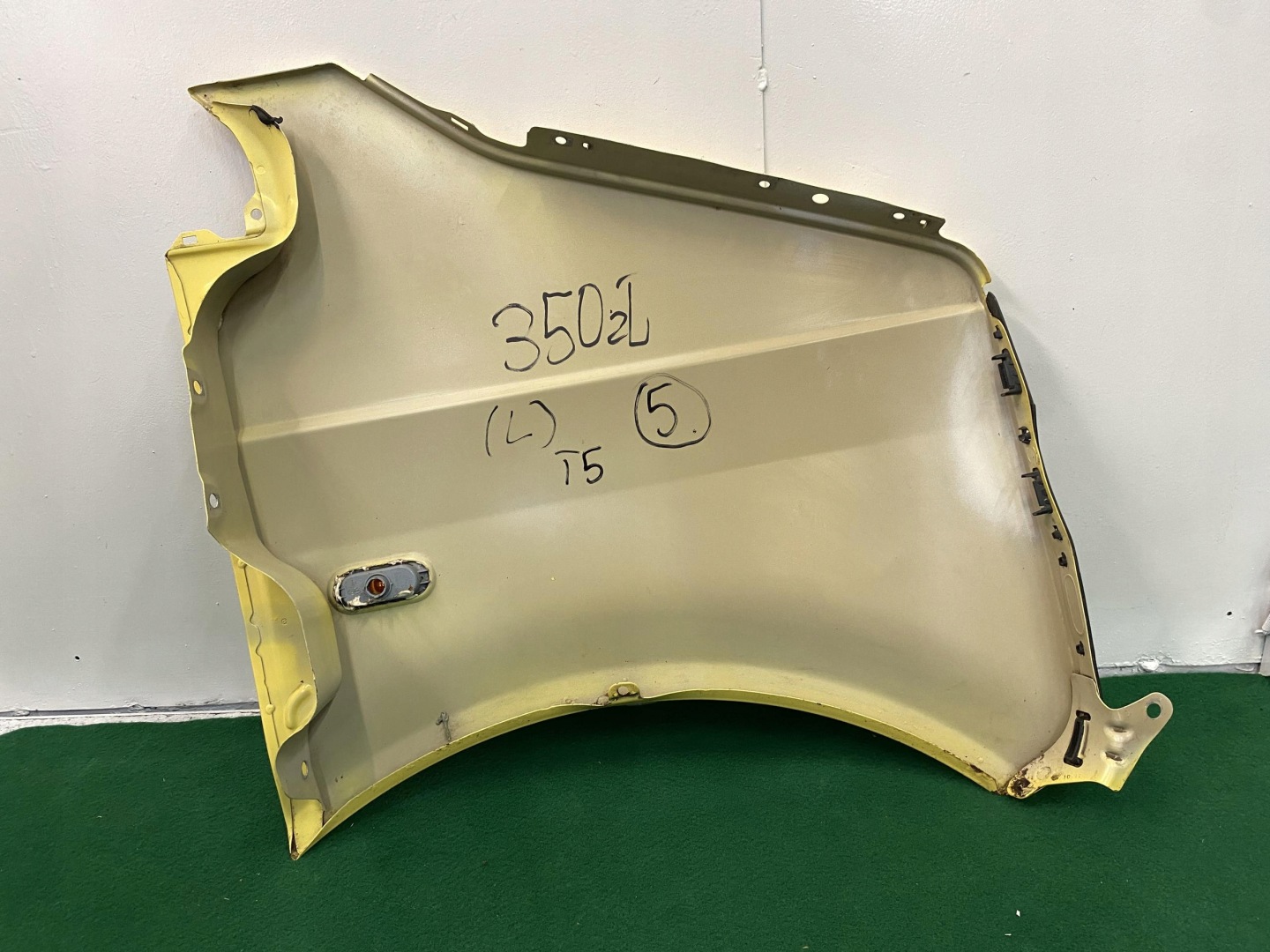 VW T5 lift TRANSPORTER MULTIVAN 03- fender front left zolty original