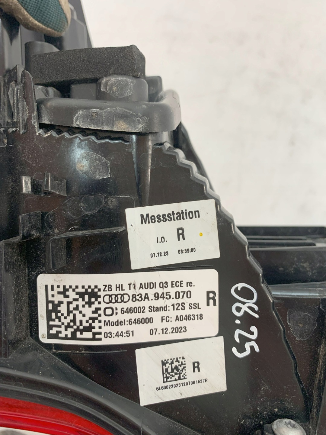 Audi Q3 18r q 3 light right rear 83A945070 08.25