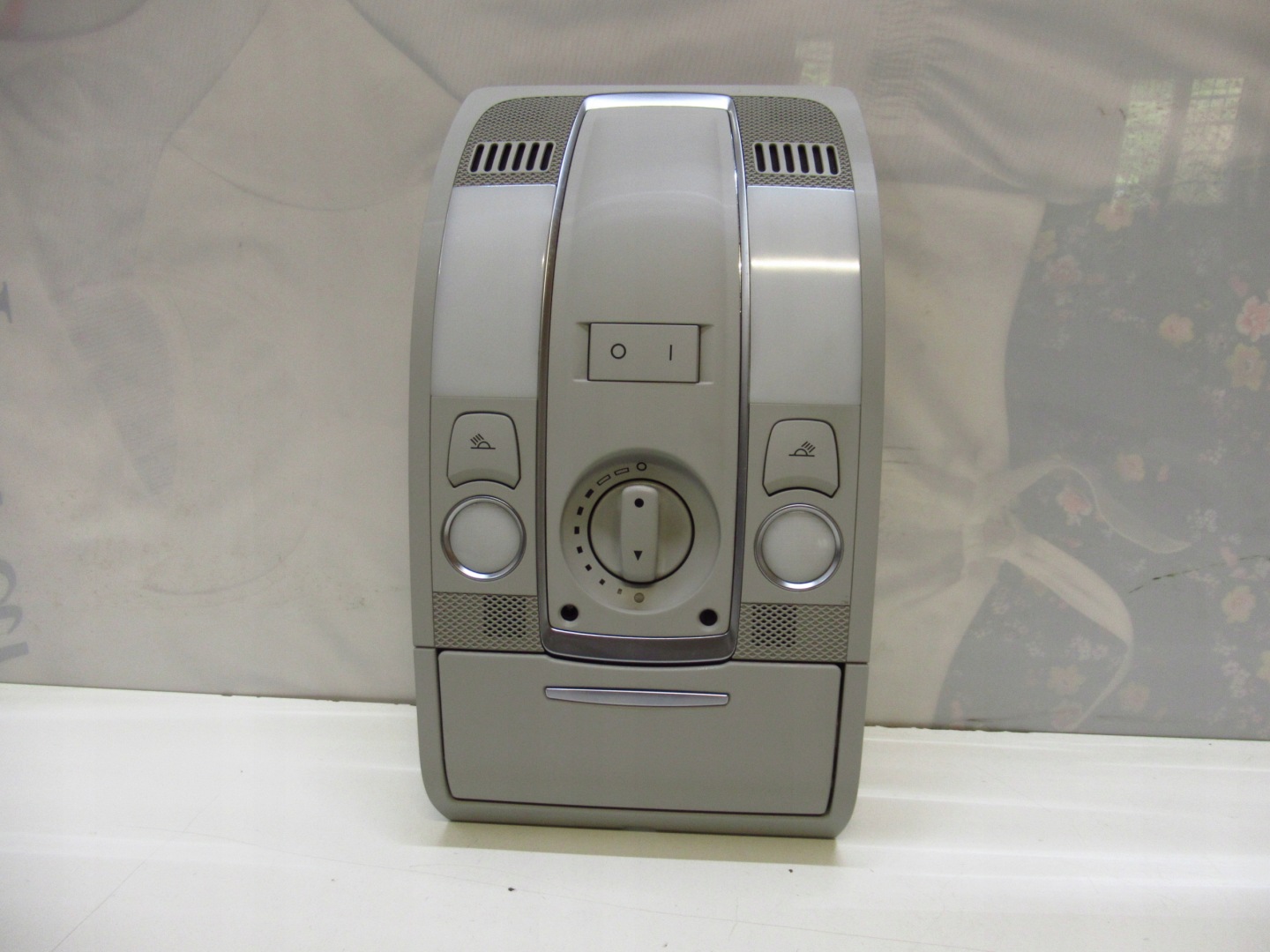 AUDI A6 C6 light OSWIETLENIE cabs 4F0947135BT