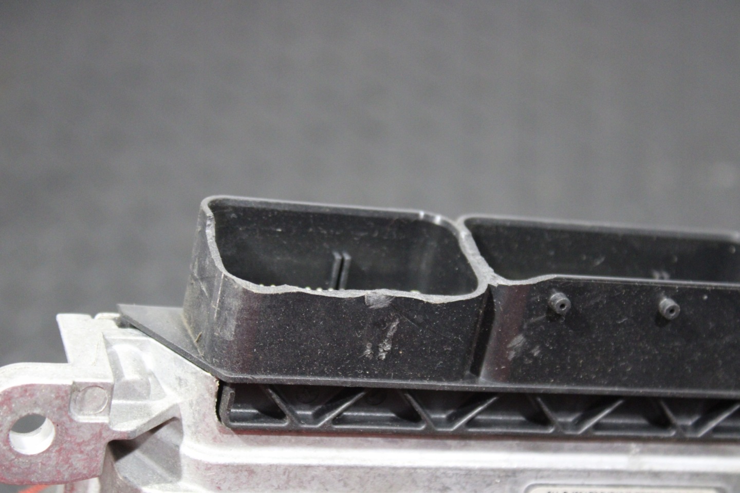 computer control unit of the engine MERCEDES E-KLASA W212 LIFT A6519009901