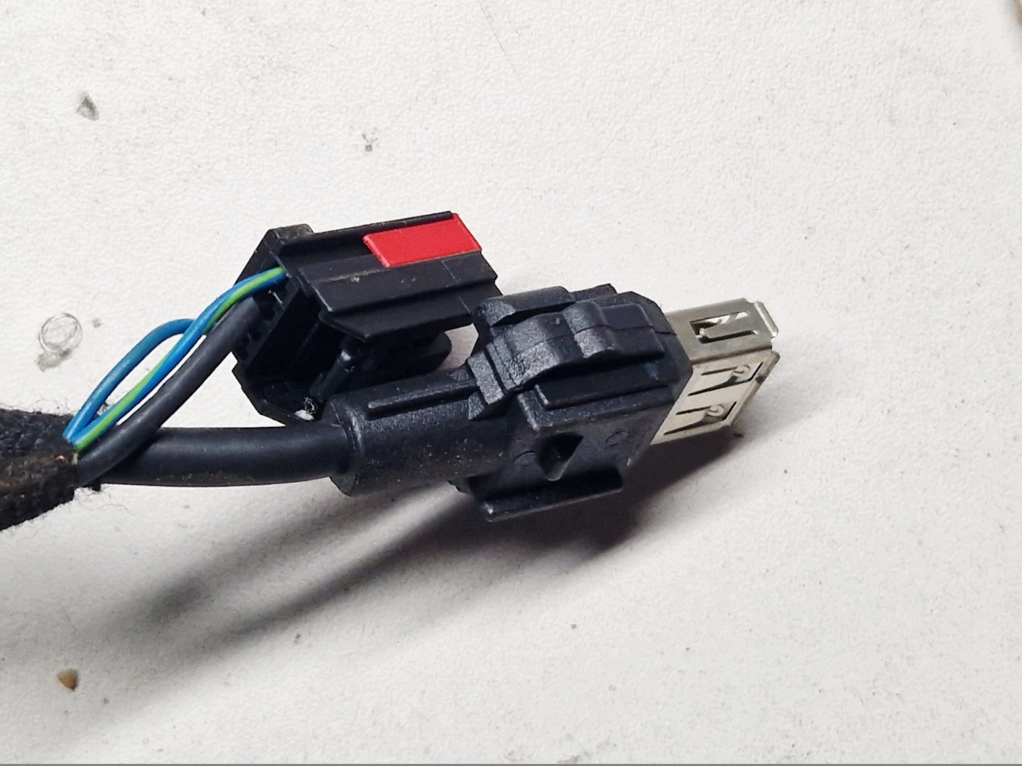 bundle wiring KABEL USB FORD B-MAX BMAX AV1T14C575