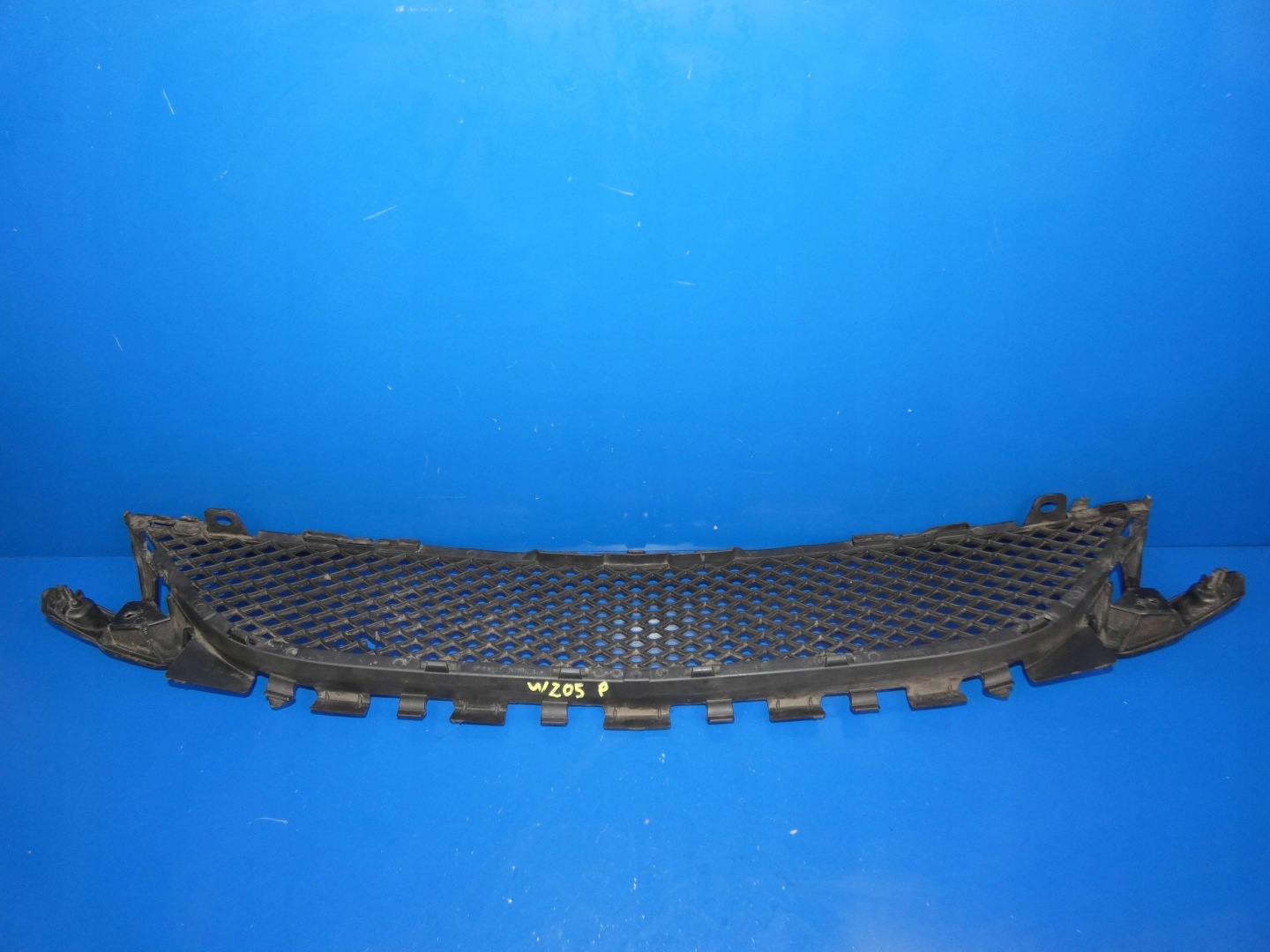 MERCEDES C KLASA W205 grid central of a bumper front front