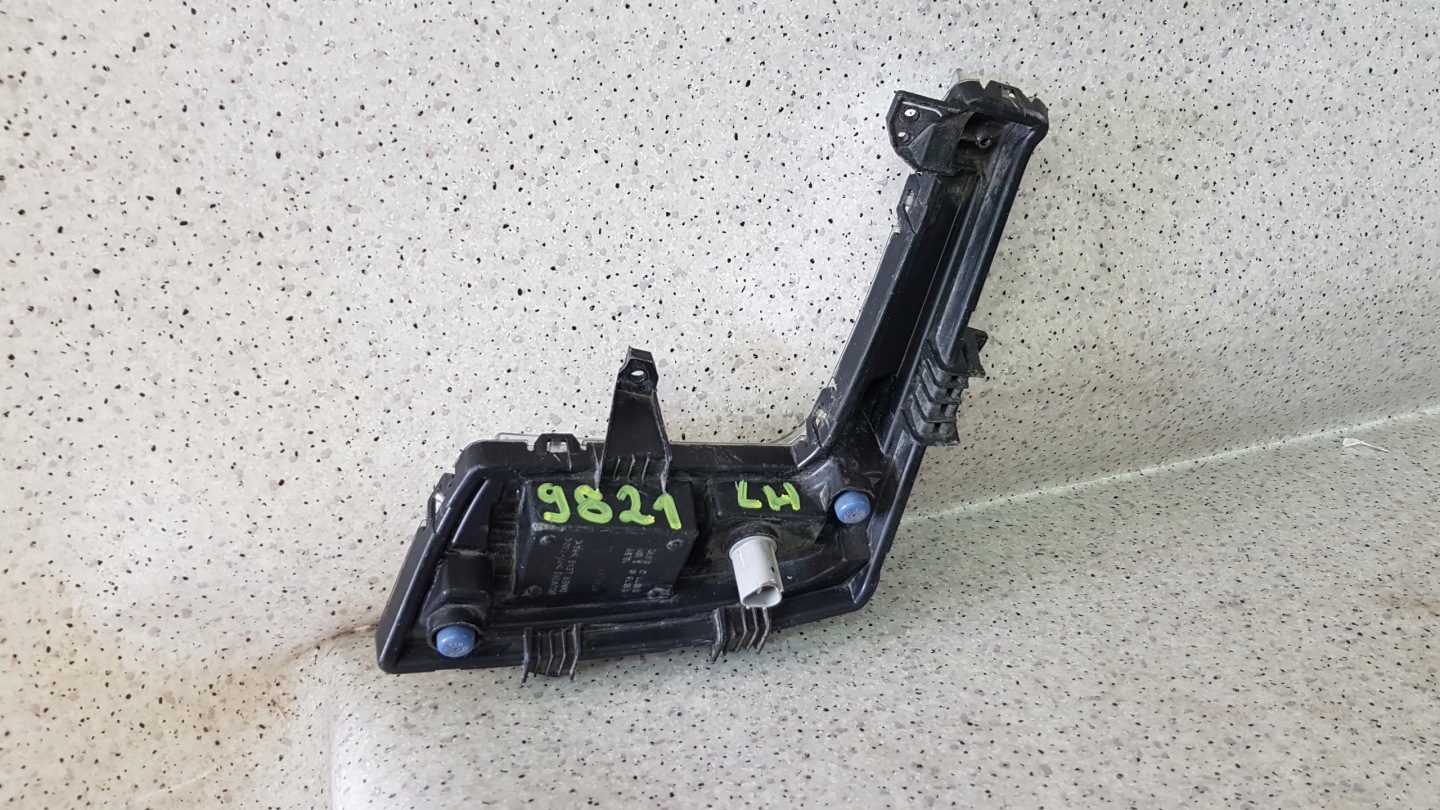 SUZUKI SWIFT MK7 LIFT 2013 - LINKS LED DRL NEBELSCHEINWERFER 9821