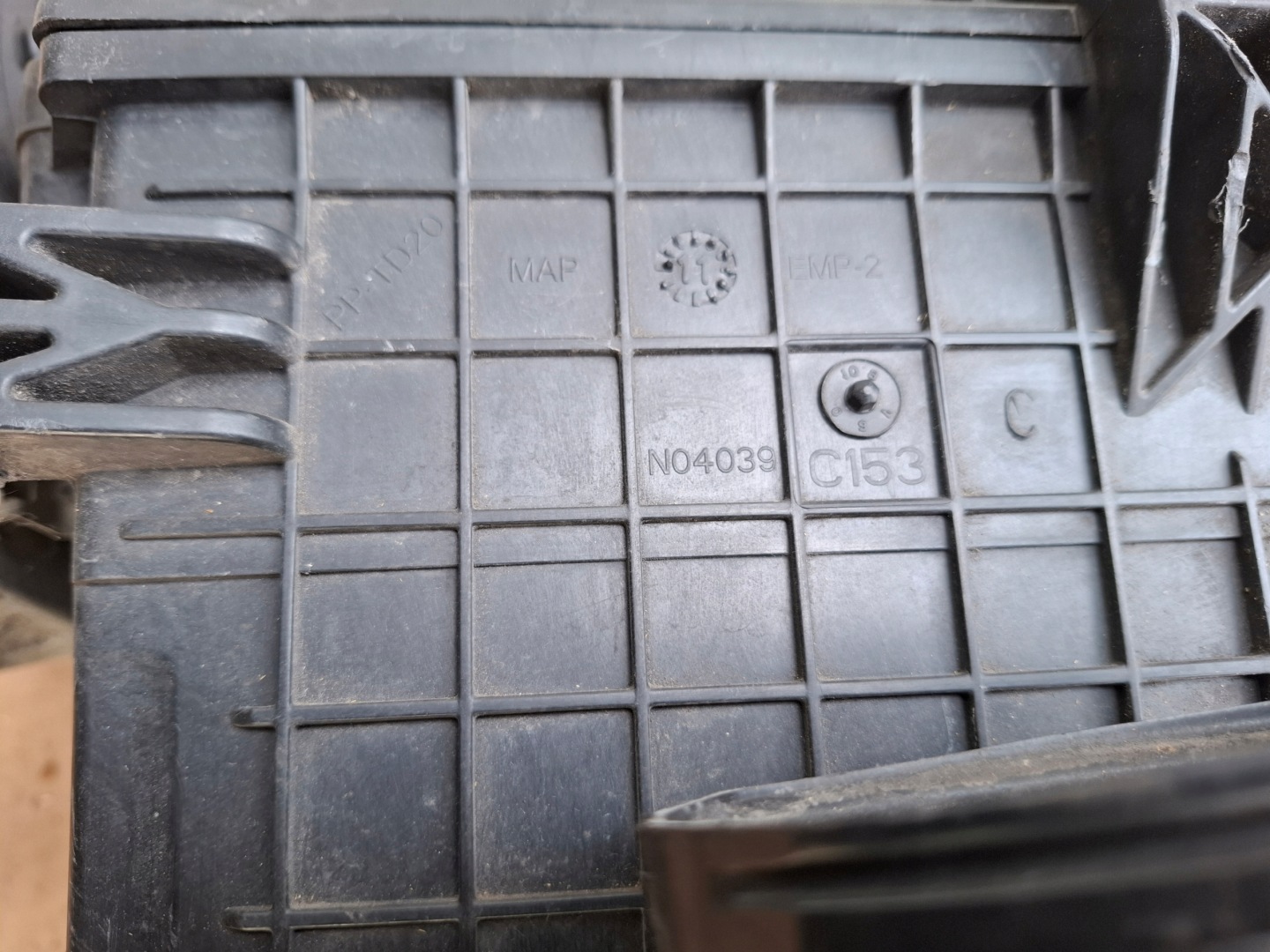 Gehäuse filter luft FORD FIESTA MK7 AV21-9600-AA 1.4 TDCI