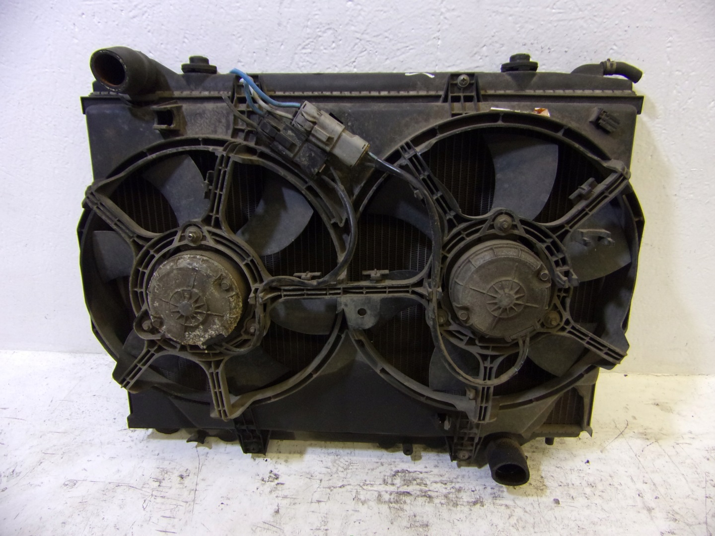 water cooler Z WENTYLATOREM OPEL FRONTERA B 2.2 D