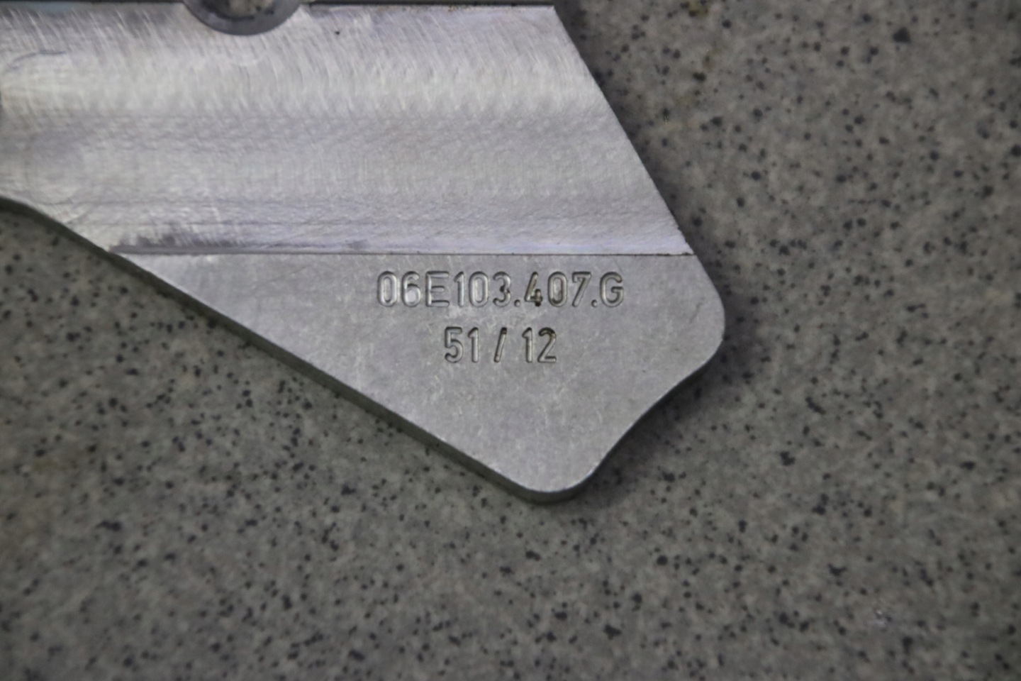 AUDI A8 D4 3,0 TFSI Copri Coperchio WALKA BALANSOWEGO 06E103407G