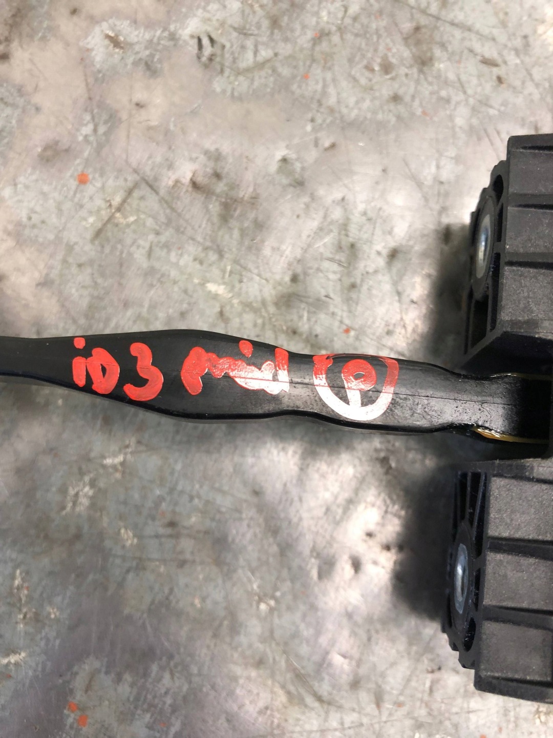 omezovač dveře VW ID3 ID.3 10A839249