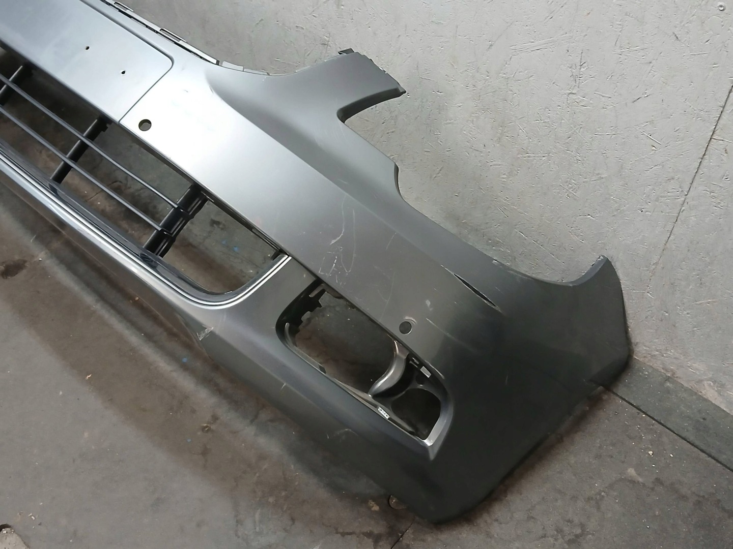 bumper front SKODA SUPERB II 2 3T0