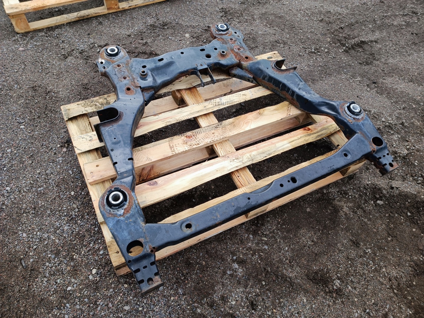 axle beam subframe axle beam Ford Flex 2011