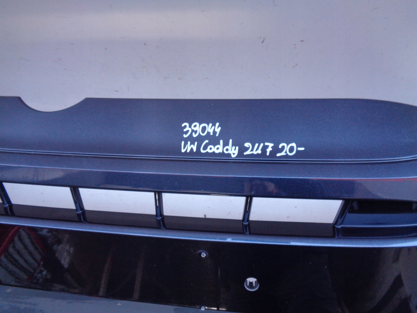 lökhárító elülsö VW CADDY 2K 2K7 20- NR 39044
