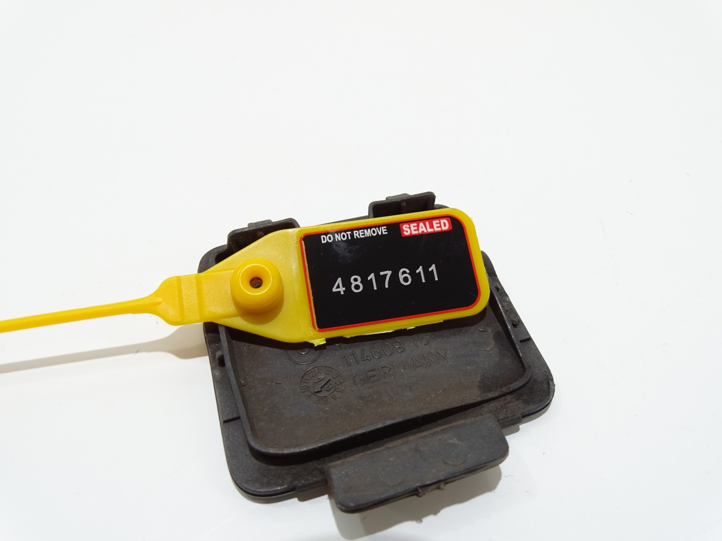 Abschleppöse der Stoßstange heck BMW E60 PRE LCI 7033711 (4817611)
