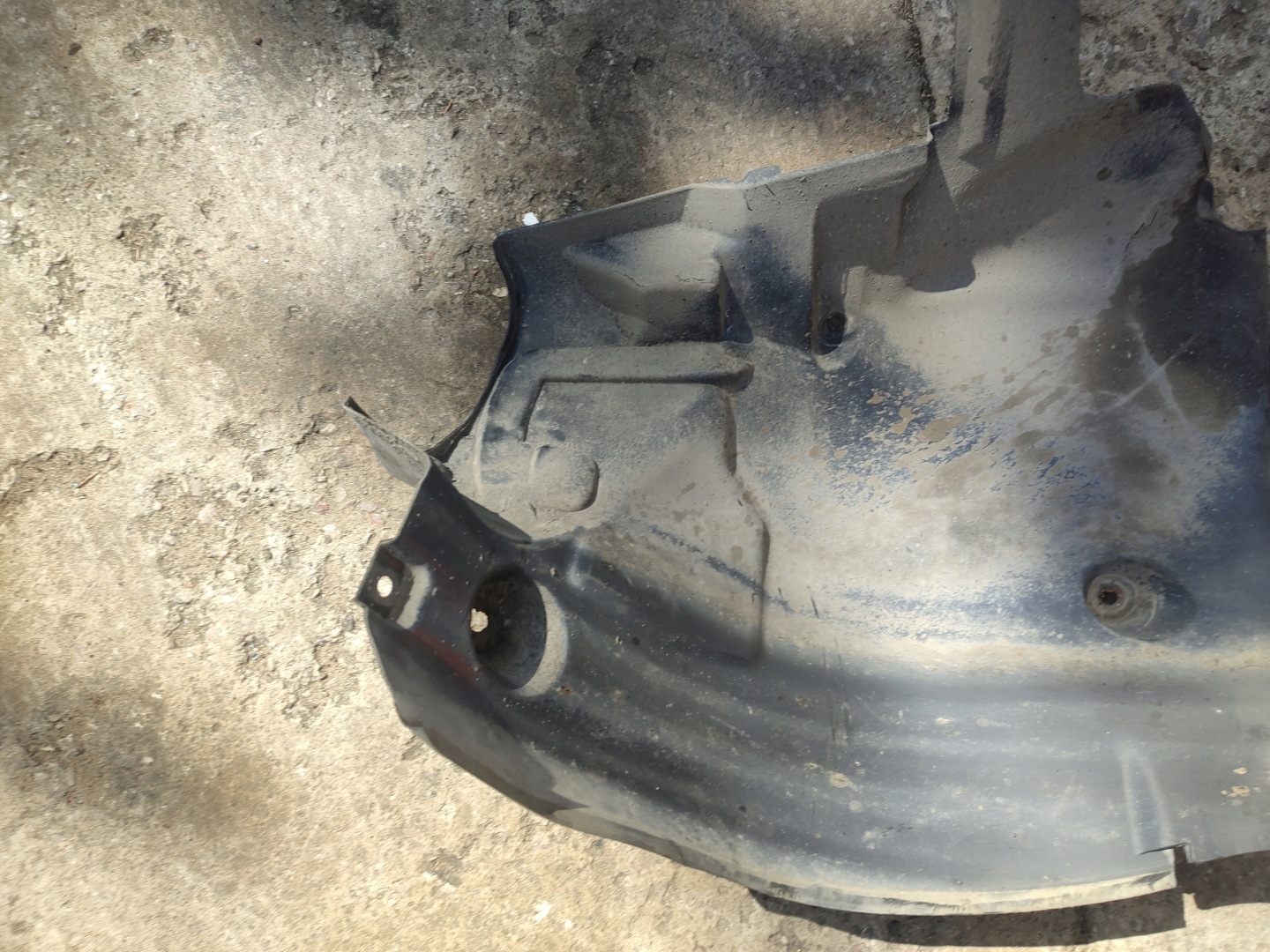 mudguard right front part rear right MERCEDES C W204 A2046902830