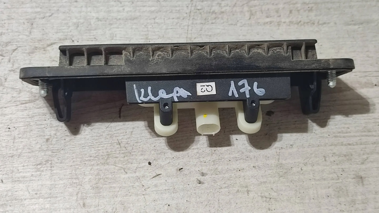 Mercedes-Benz CLA W117 14r. 2.2cdi handle handle bonnet