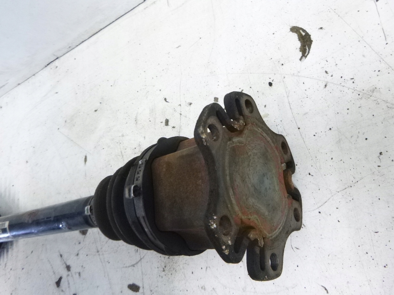 semi-axis left Audi A6 C6 3.2 FSI 06r.