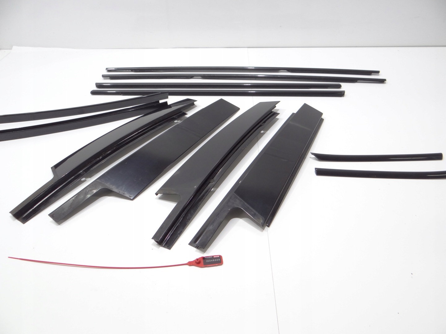 mouldings SHADOW LINE BMW X1 E84