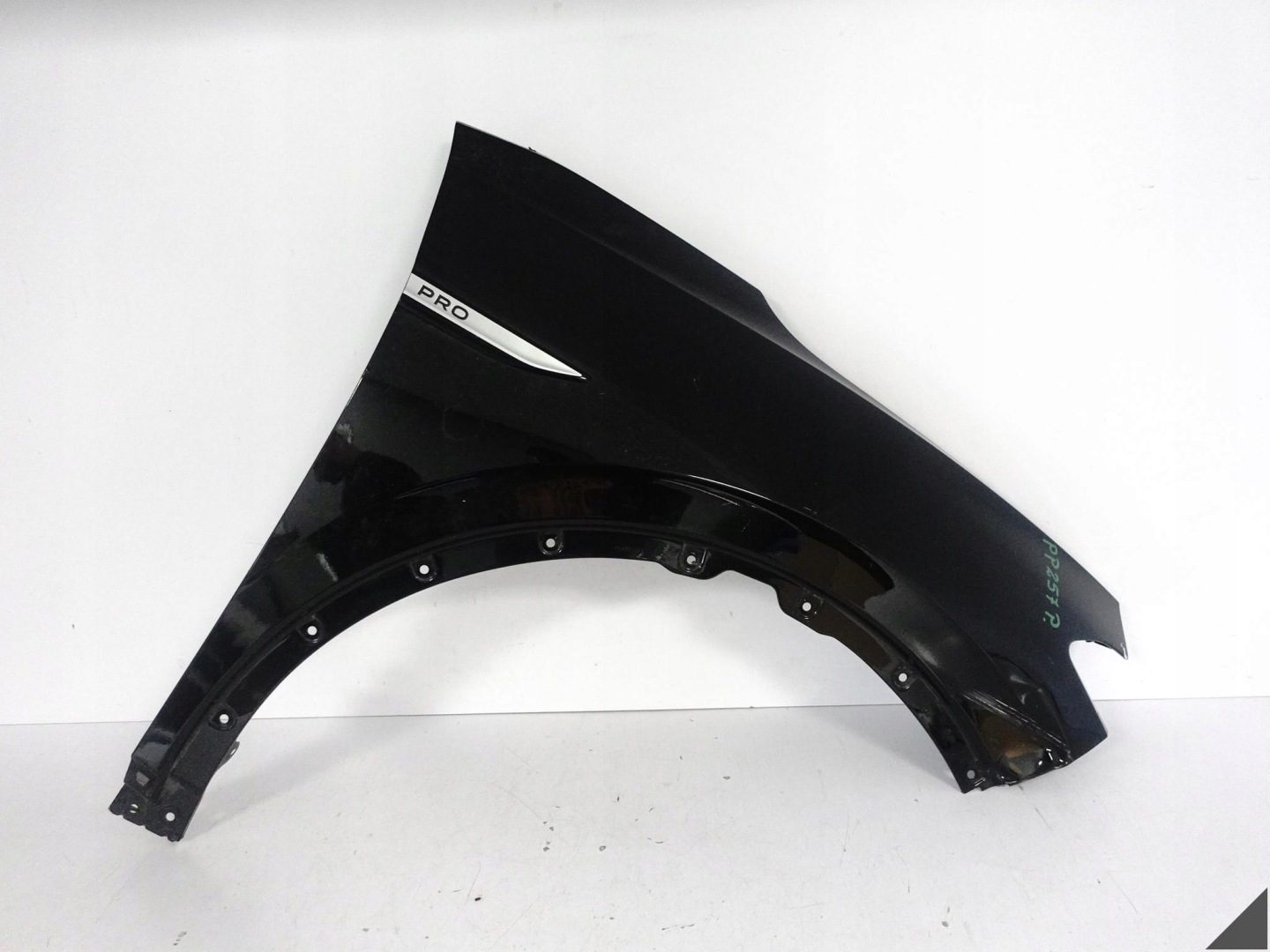 VW ID4 ID.4 11A 20- fender FENDER right front + moulding EMBLEMAT PRO