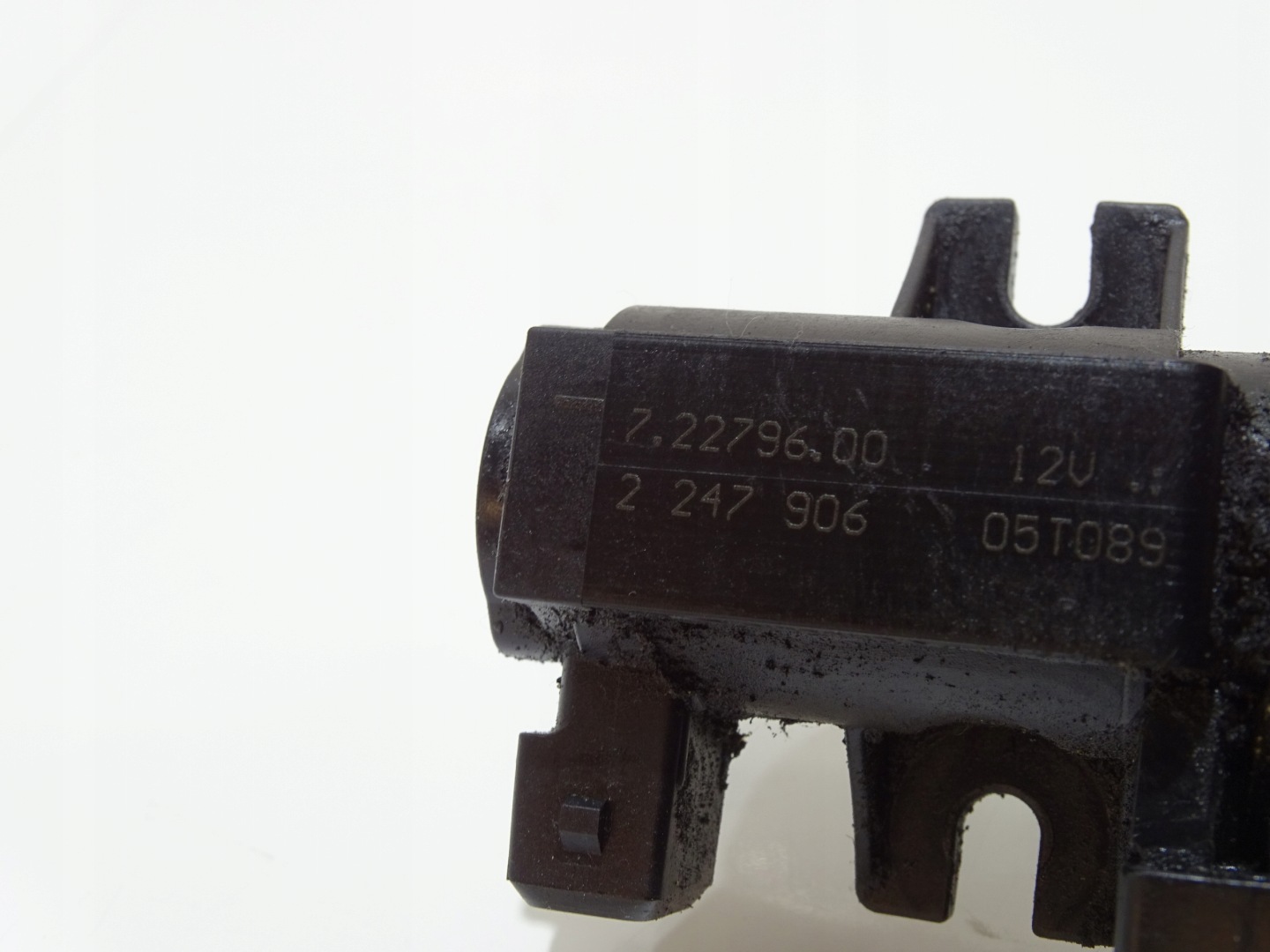 valve vacual BMW E60 E61 OE 2247906 (4817632)