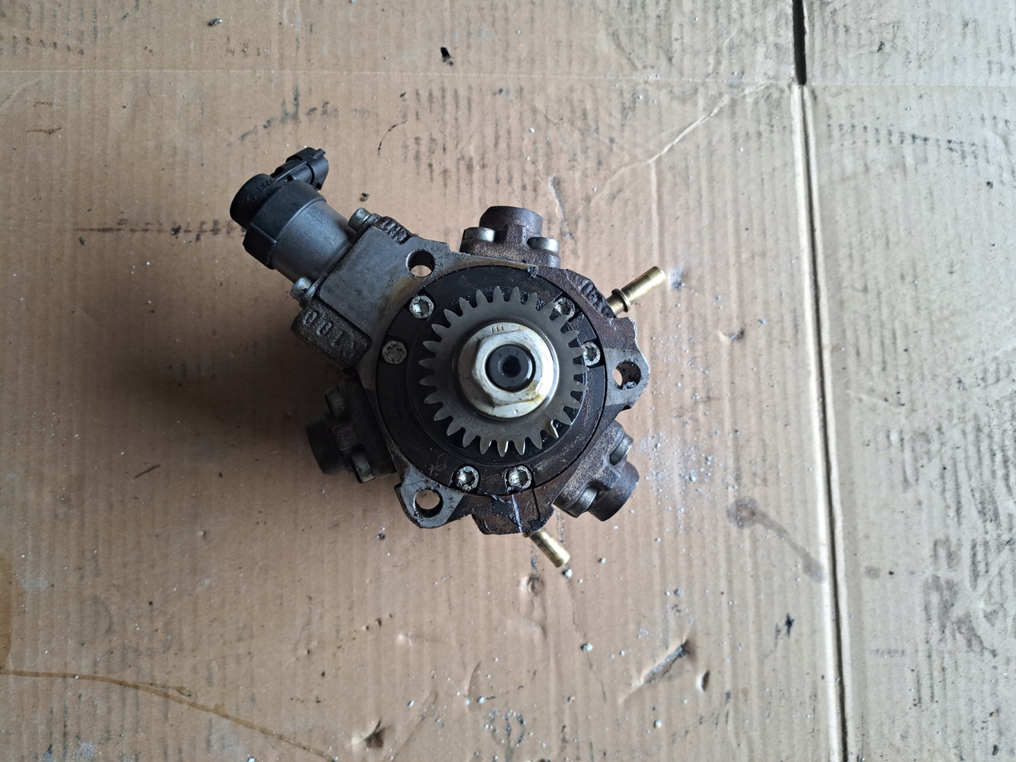 injection pump RENAULT KOLEOS TRAFIC LAGUNA ESPACE 2.0 DCI 8200690744