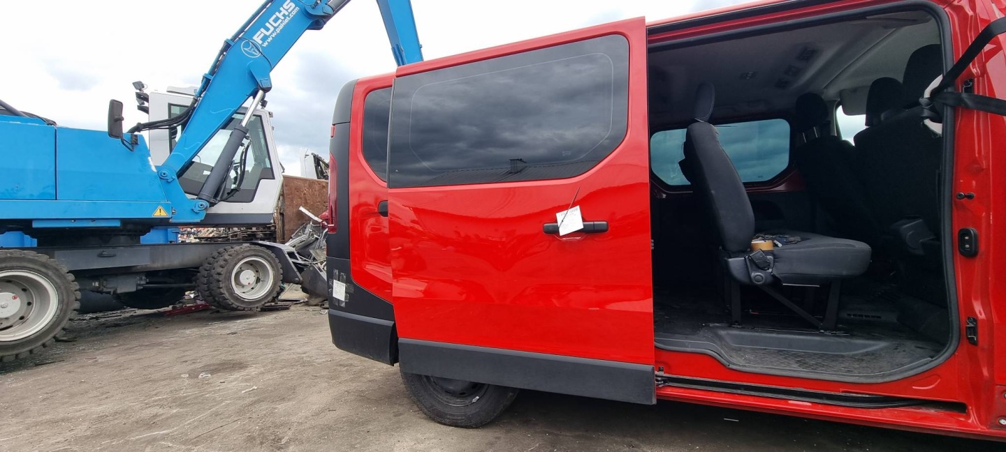 door sliding right OVNNS 2022 RENAULT TRAFIC III