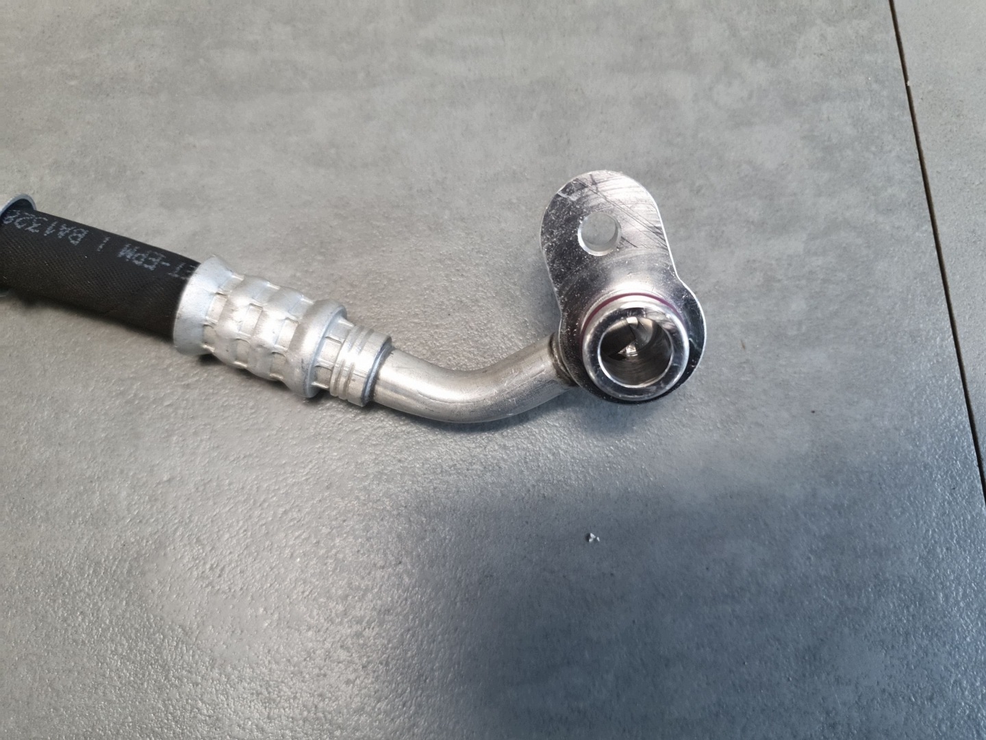 Audi SQ6 e-tron schlauch klimaanlage 85E816730
