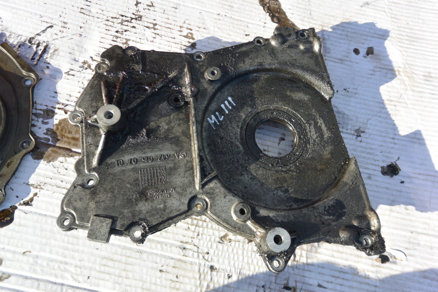 COUVERCLE CARTER DISTRIBUTION 3.0 CDI V6 MERCEDES GL ML 164