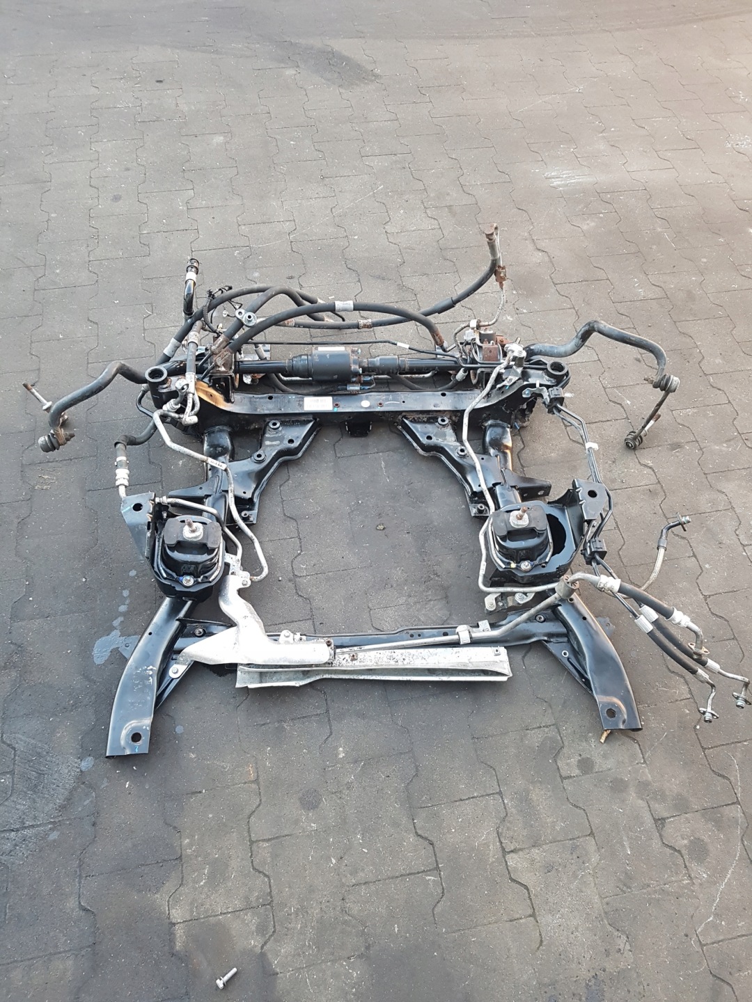 axle beam axle beam sider pillar BMW X5 E70 P677935802 6779358 2010