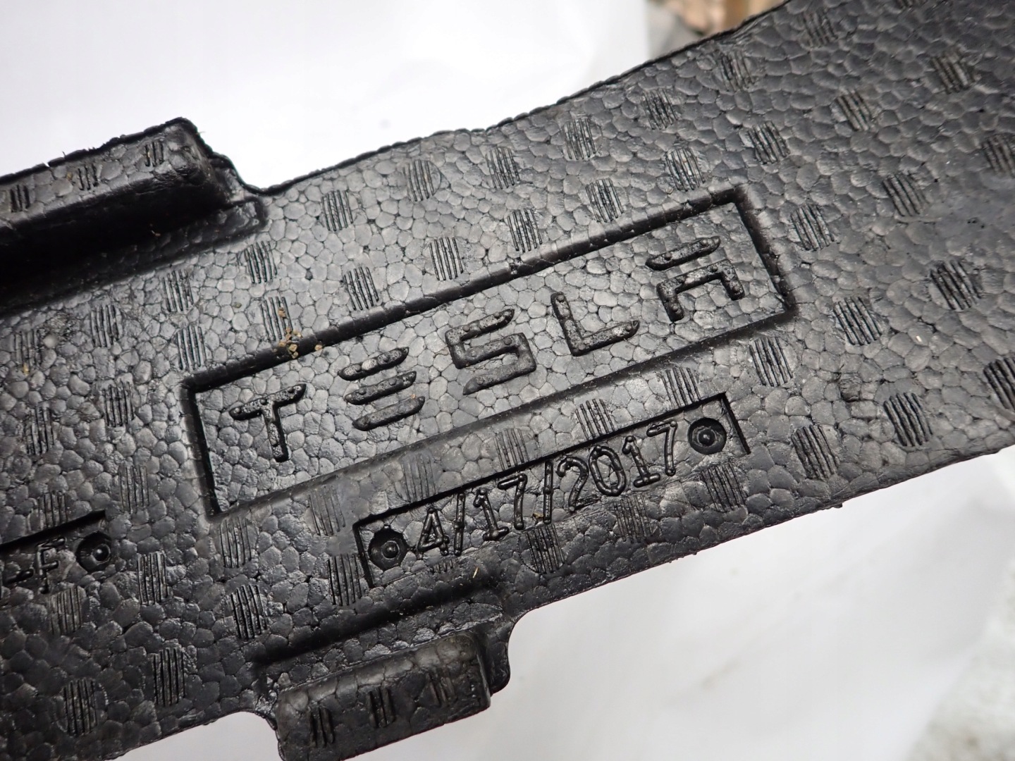 TESLA MODEL 3 17- ABSORBER nárazníku předek 1104669-00-F