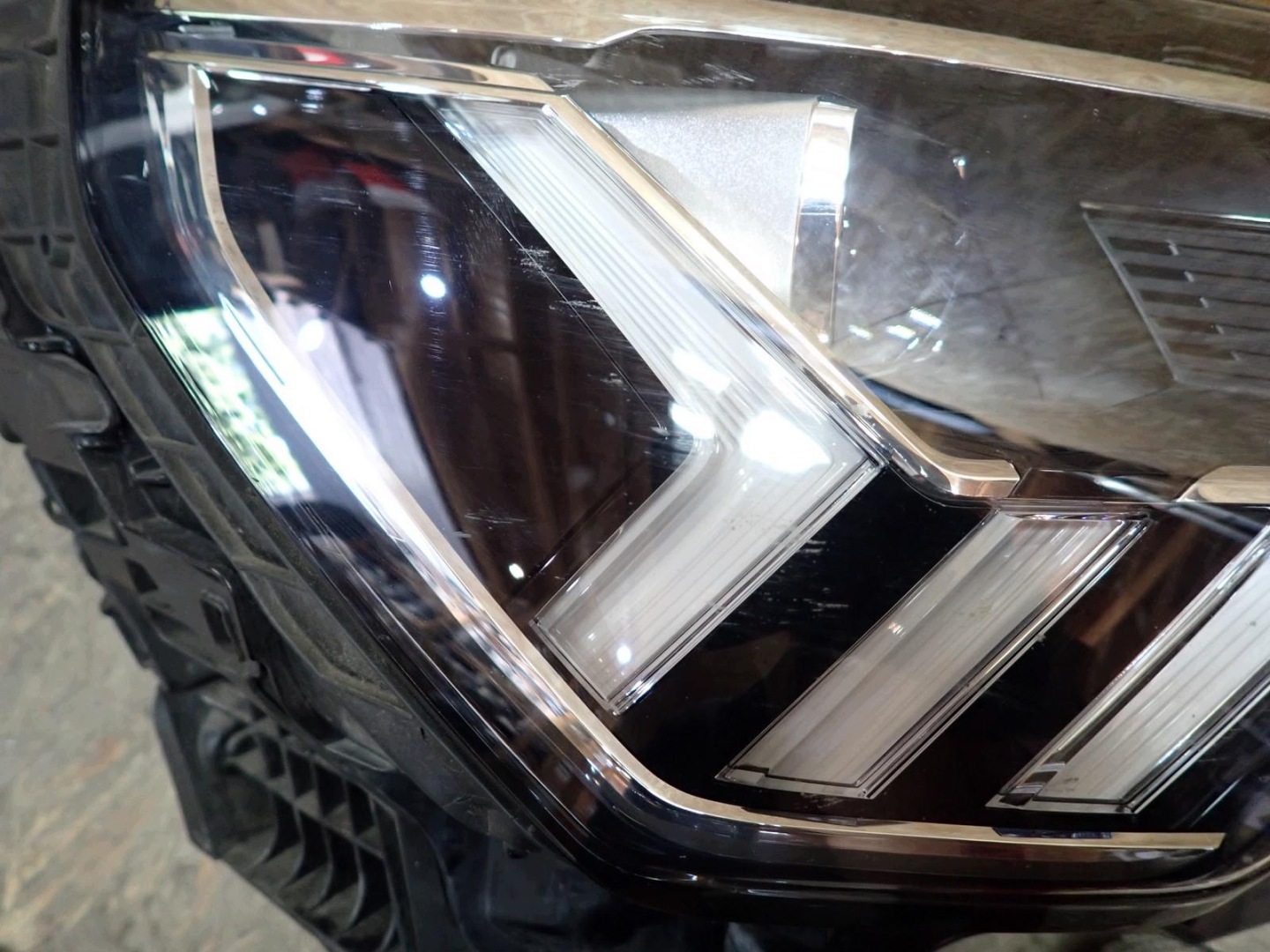 light right REFLEKTOR right AUDI Q3 2 II 83A F3B 83A941034