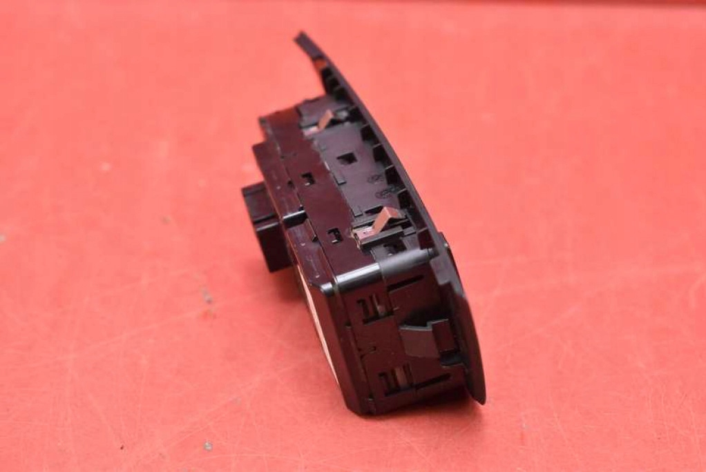 control panel of the window EU 9216048 BMW X1 E84 12-15
